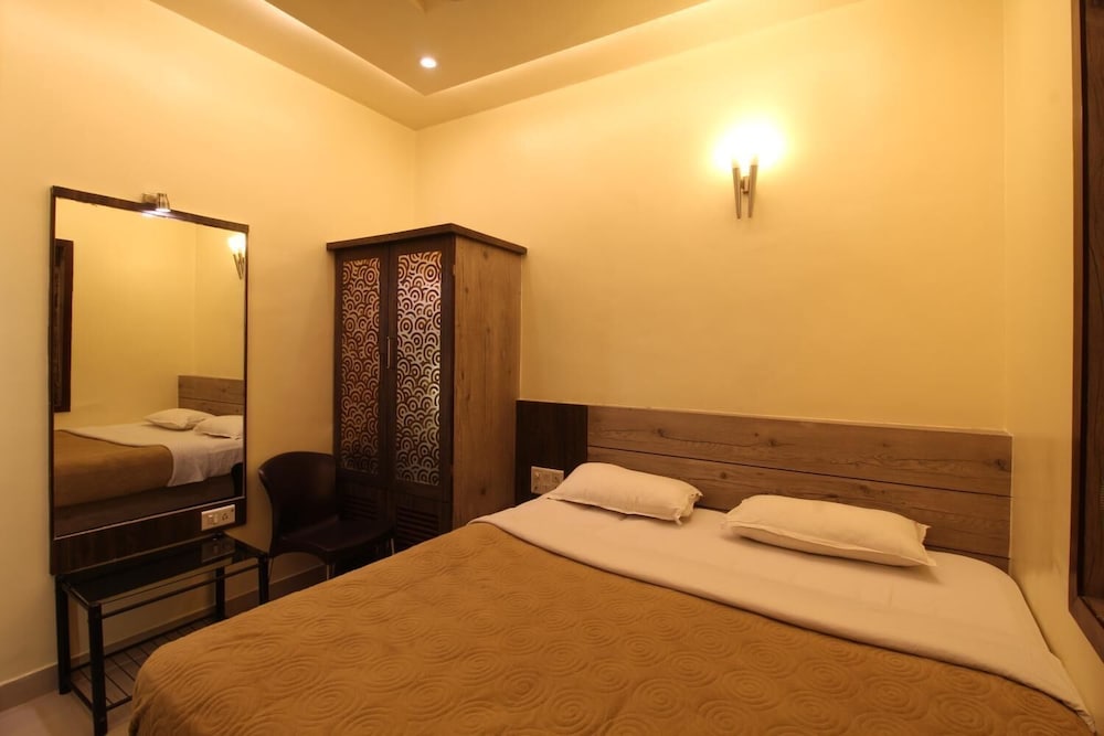Hotel Shivkrupa 28/50