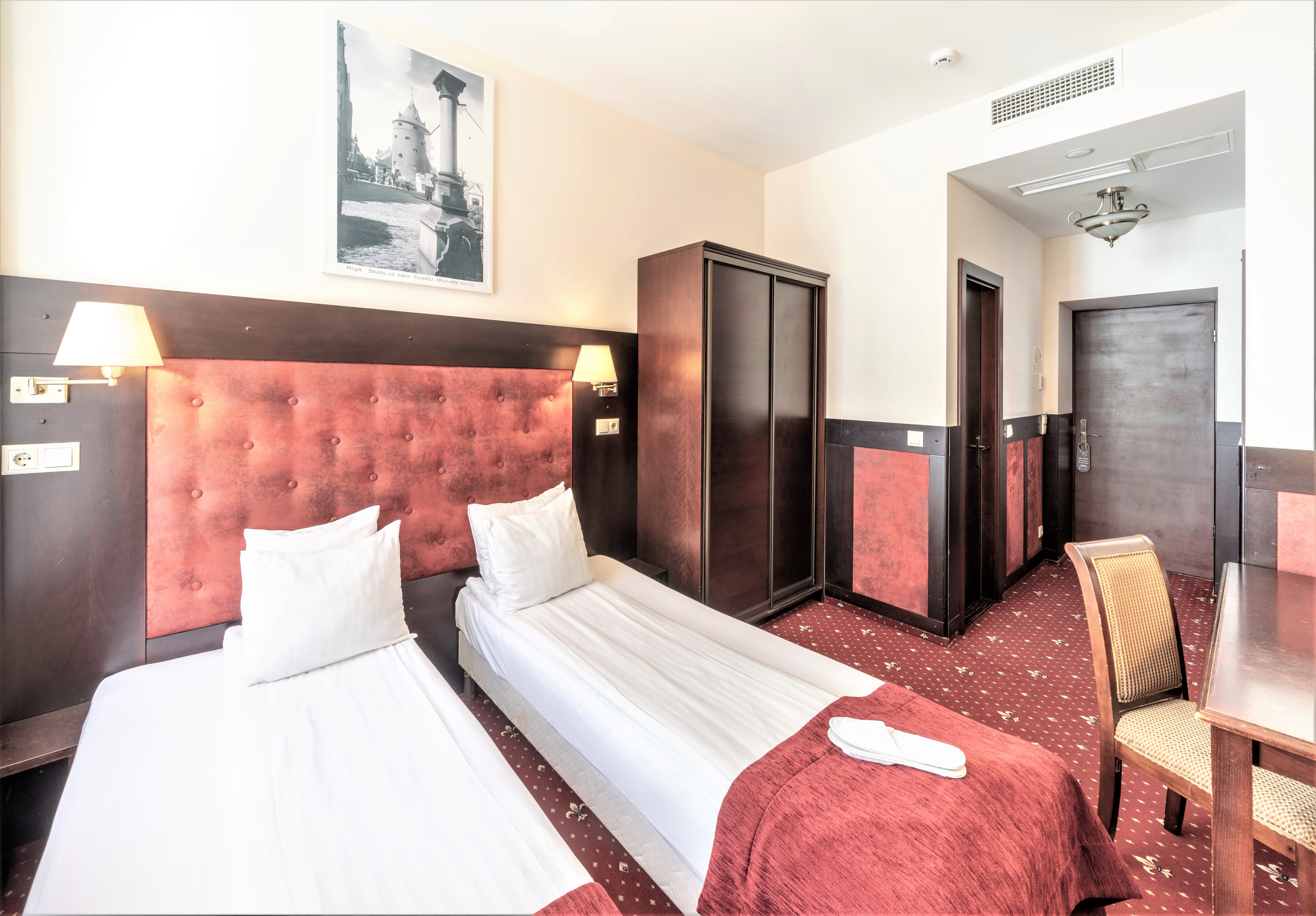 Economy, Twin Beds