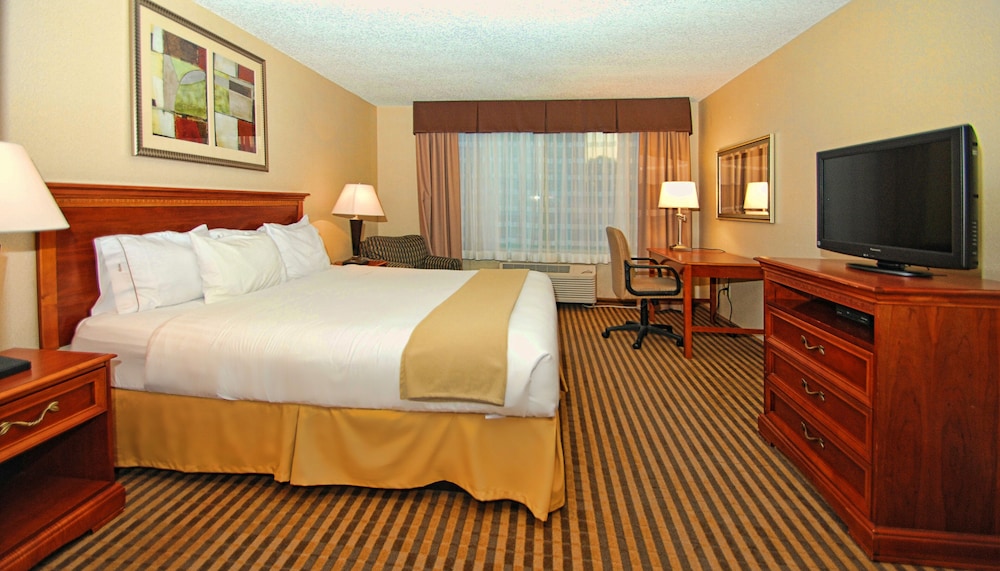 Holiday Inn Express Kalamazoo 5/47
