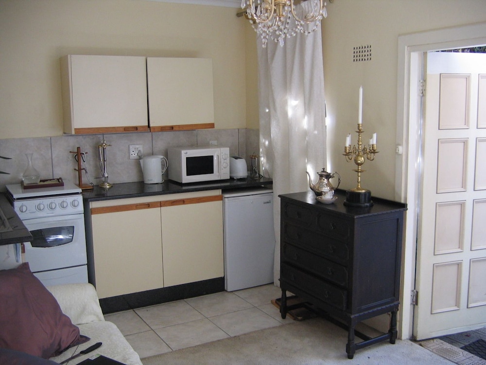 Villa Victoria Executive Guest House 17/26