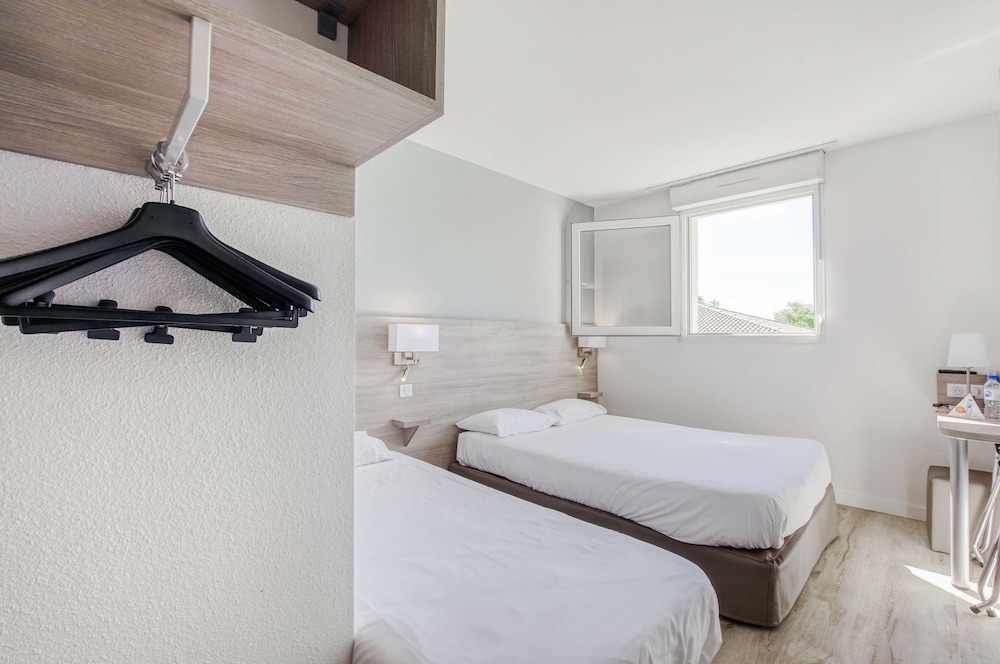 HOTEL AKENA CITY CLERMONT L'HERAULT 9/25