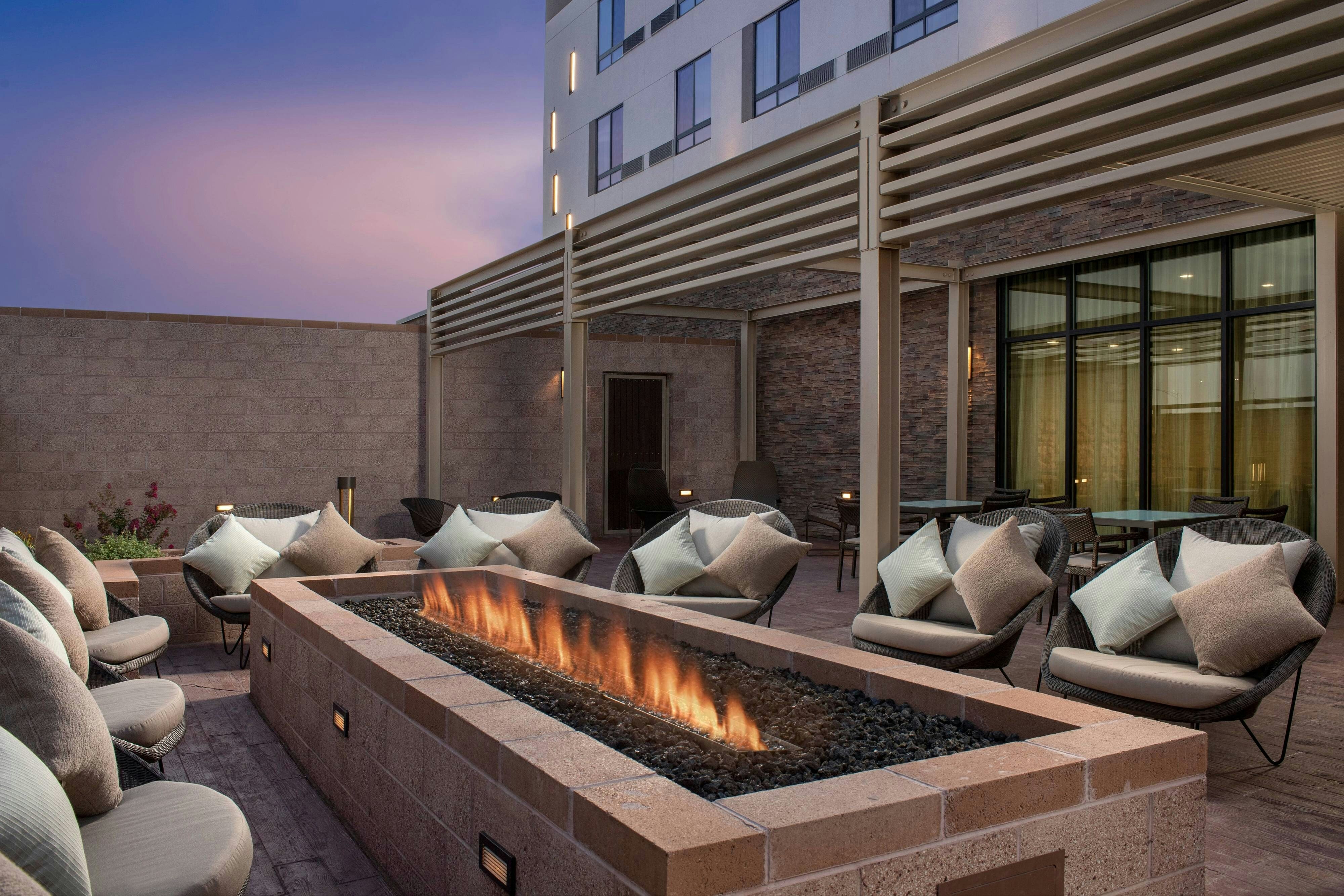 Courtyard by Marriott Las Cruces at Nmsu 8/25