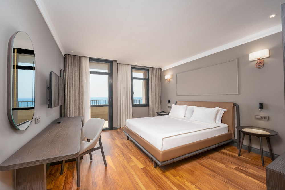 Deluxe, Suite, King Bed