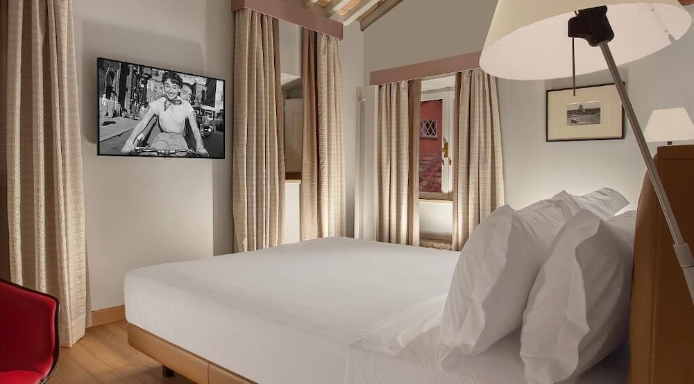 Palazzo Scanderbeg 17/66