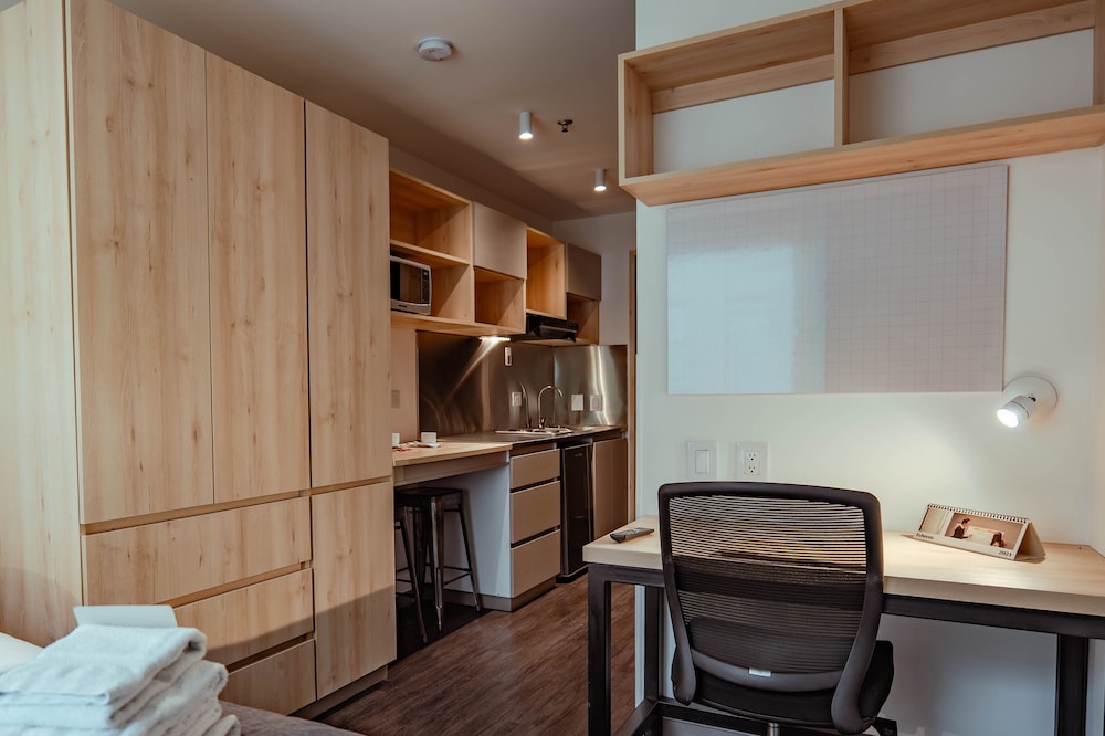 UMA Suites Chia 32/57
