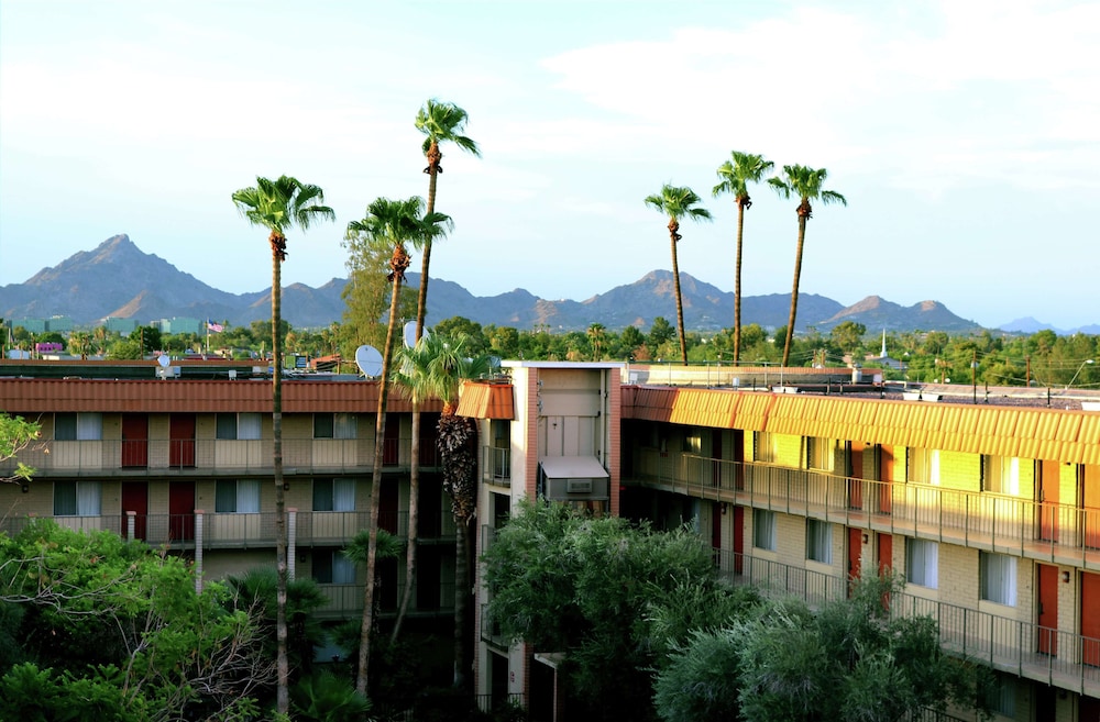 Motel6 Phoenix, AZ - Sky Harbor in PHOENIX - AZ