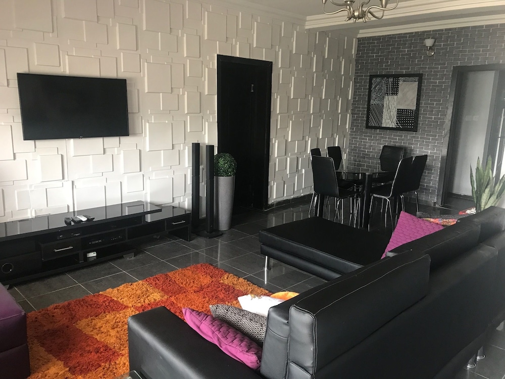 Grand Condo 6/9