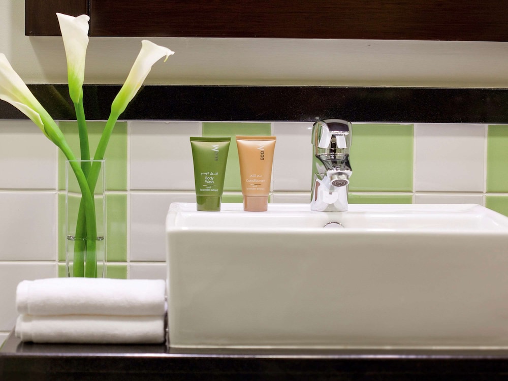 Movenpick Hotel Apartments Al Mamzar 32/64