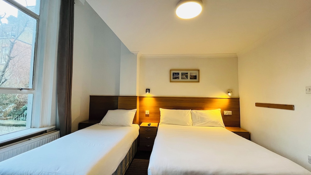 West Cromwell Hotel 8/60