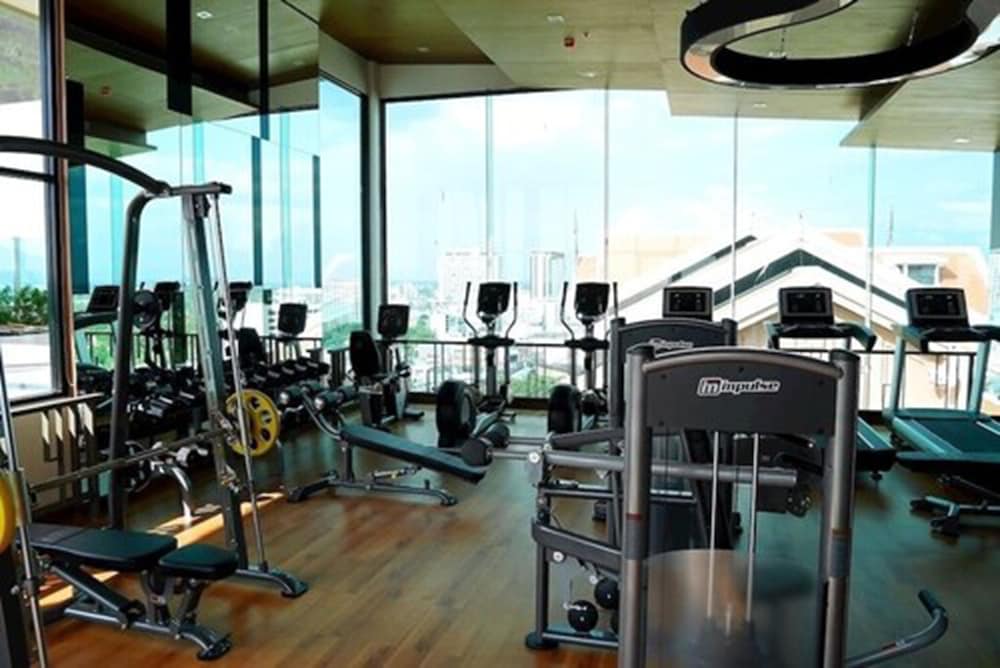 The Astra Luxury Suit condo 28/50