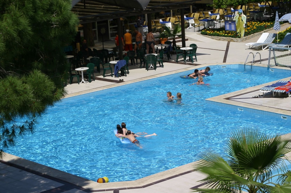 MAYA GOLF HOTEL 40/50