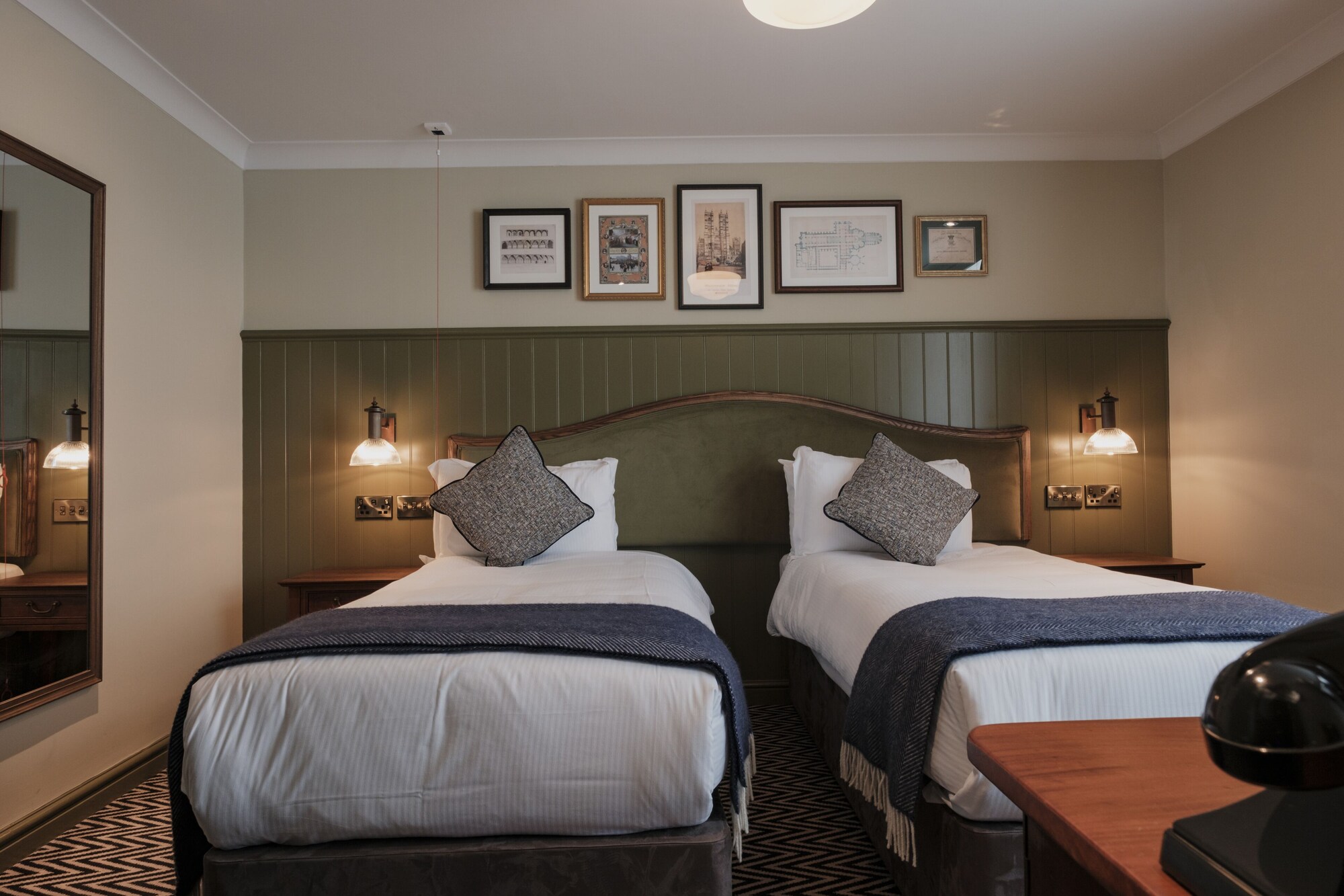 STANDARD, TWIN BEDS