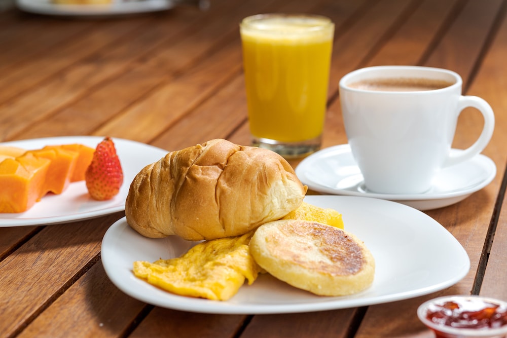 Hotel Manantial 59/68