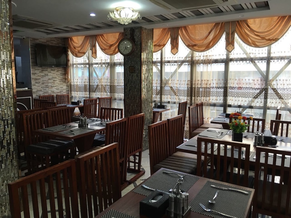 Zimbo Golden Hotel 29/37
