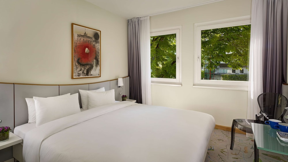 Radisson RED Berlin Kudamm 15/66
