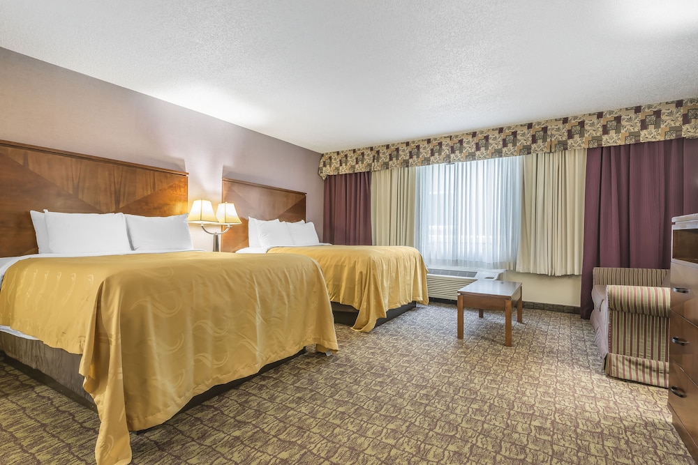 Hotel Hamburg NY 23/55