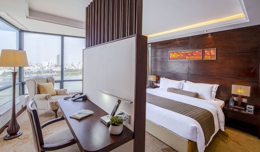Brilliant Hotel 23/78