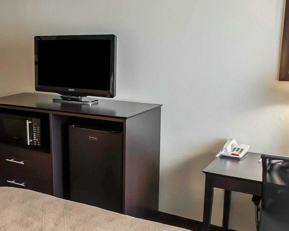 Quality Inn Chesterton near Indiana Dunes National Park I 94 34/41
