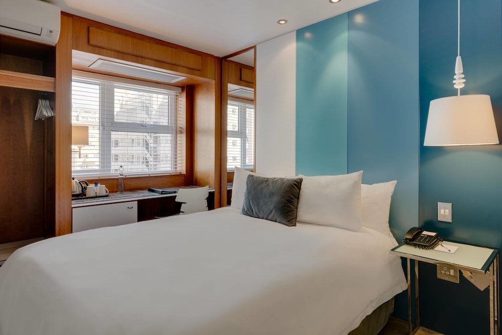 Protea Hotel by Marriott Cape Town Sea Point 3/38