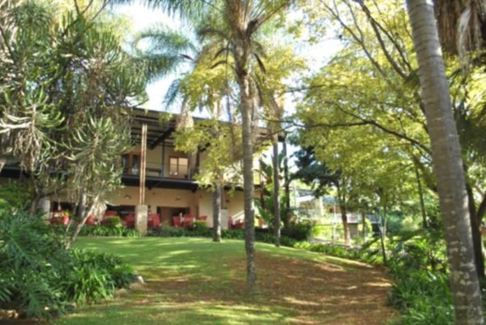 Willows Boutique Hotel 24/27