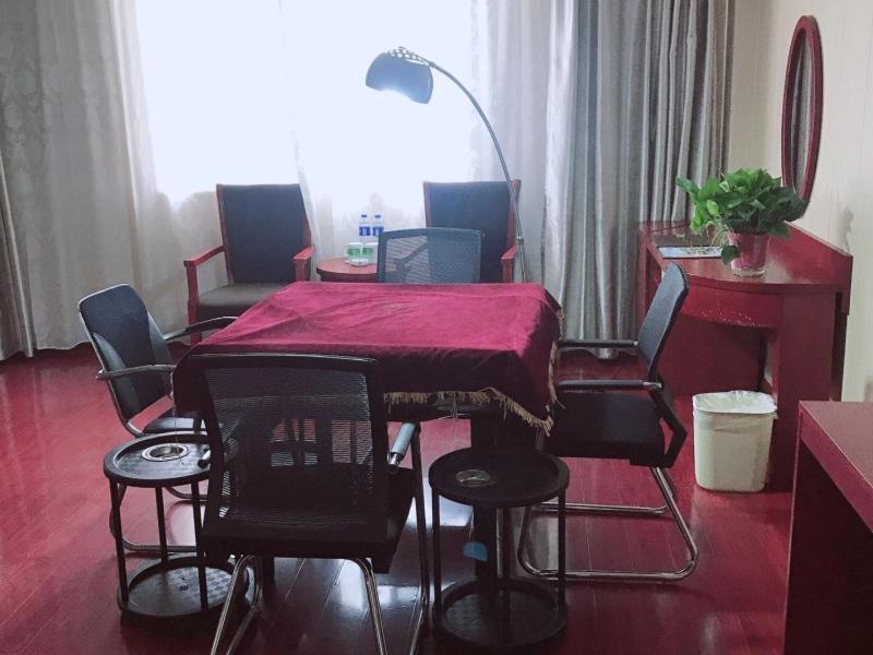 GreenTree Inn Xuancheng Langxi Guogou Plaza North Gate Express Hotel 33/50
