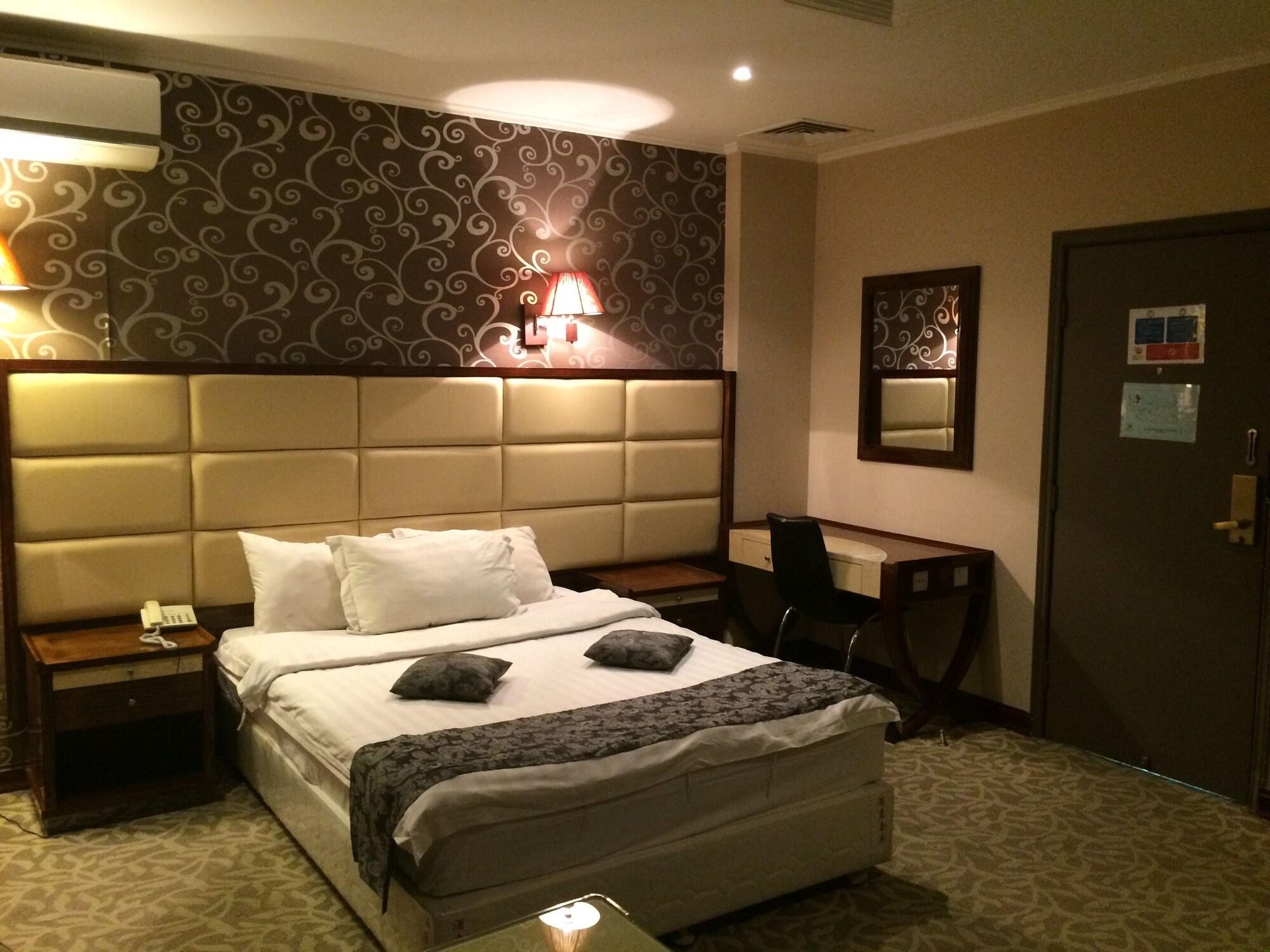 Imperial Suites Hotel 7/32