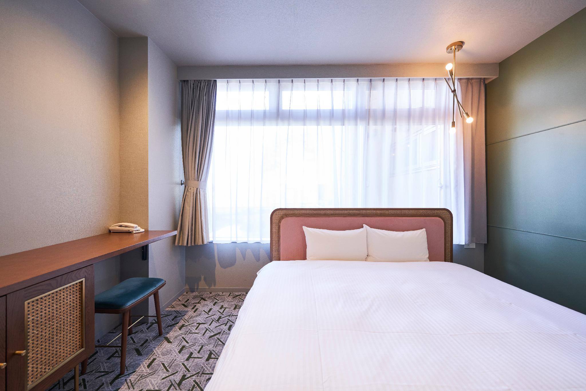 Designer, Double Bed