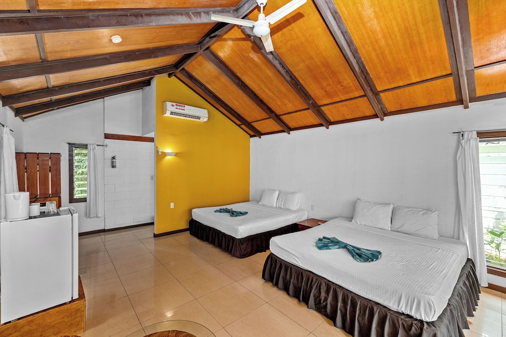 Orator Hotel Samoa 19/65