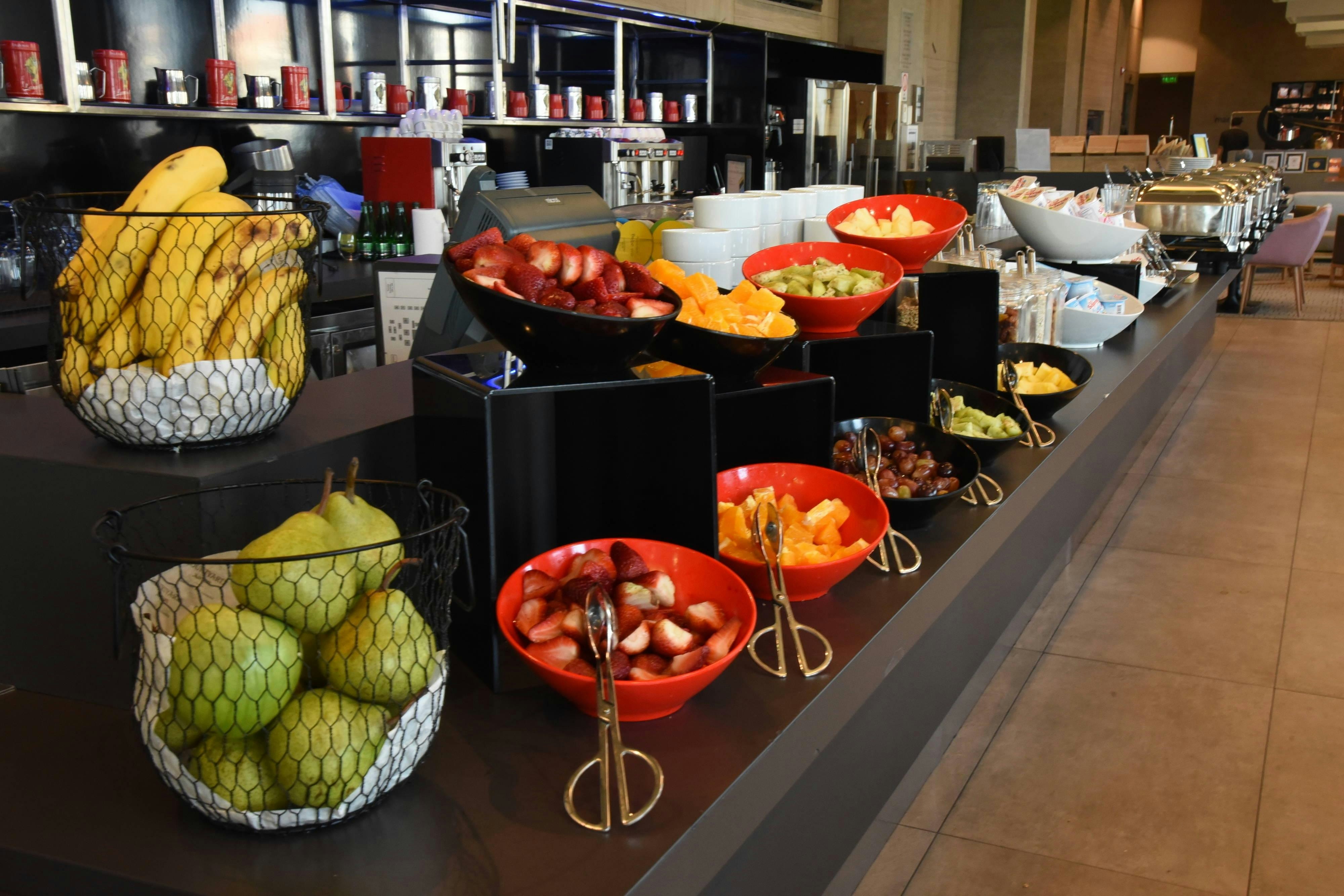 Courtyard Santiago Las Condes 25/55