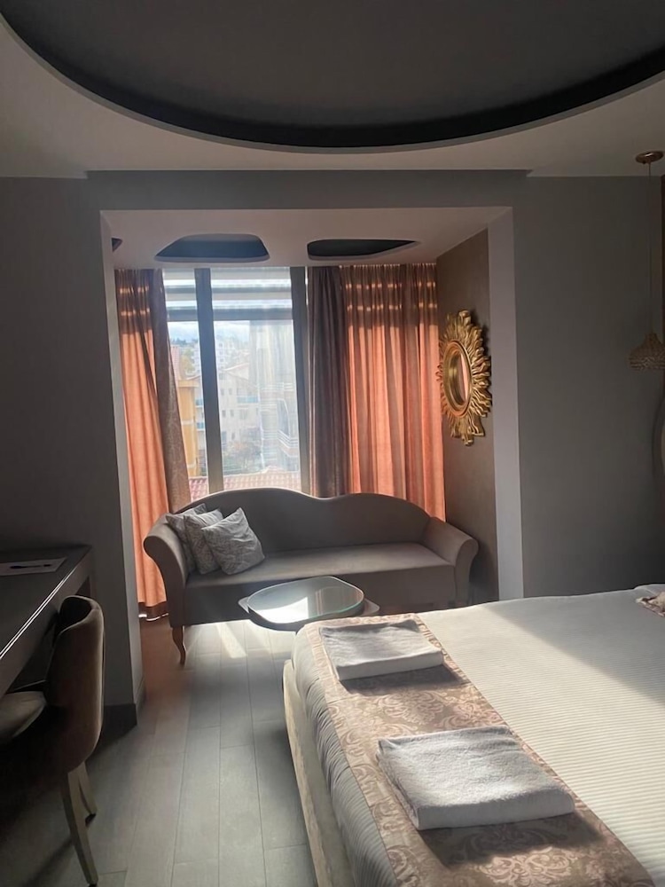 New W Hotel 20/50