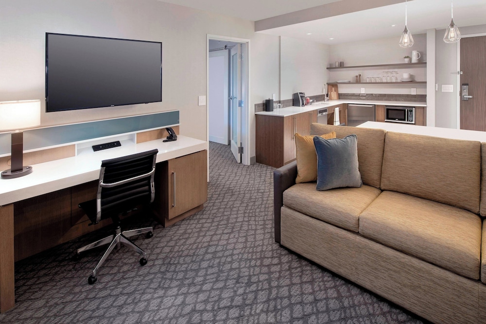 Delta Hotels Seattle Everett 38/44