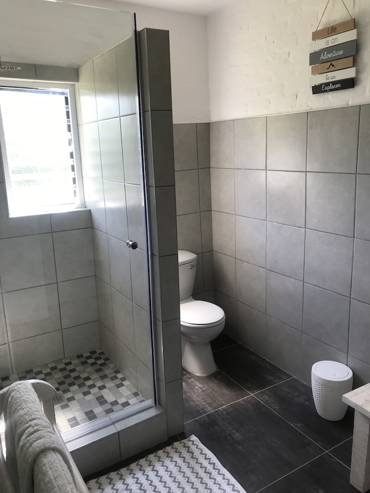 Moonriver Self-catering 28/29