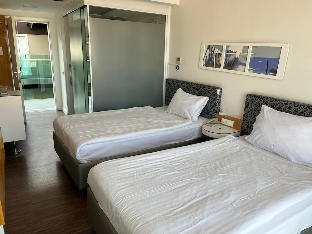 STANDARD, TWIN BEDS