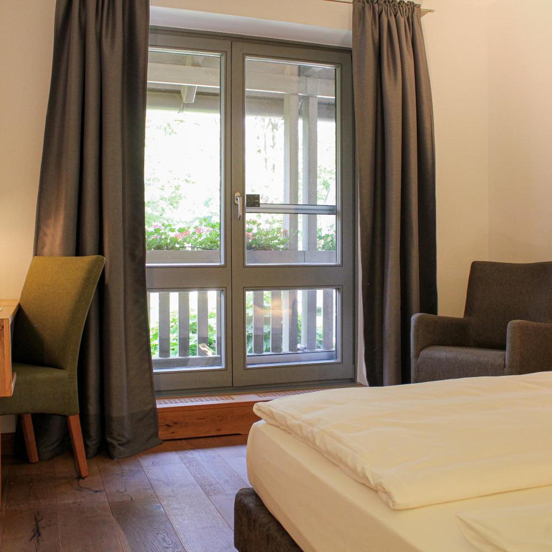 Plus, Double Bed