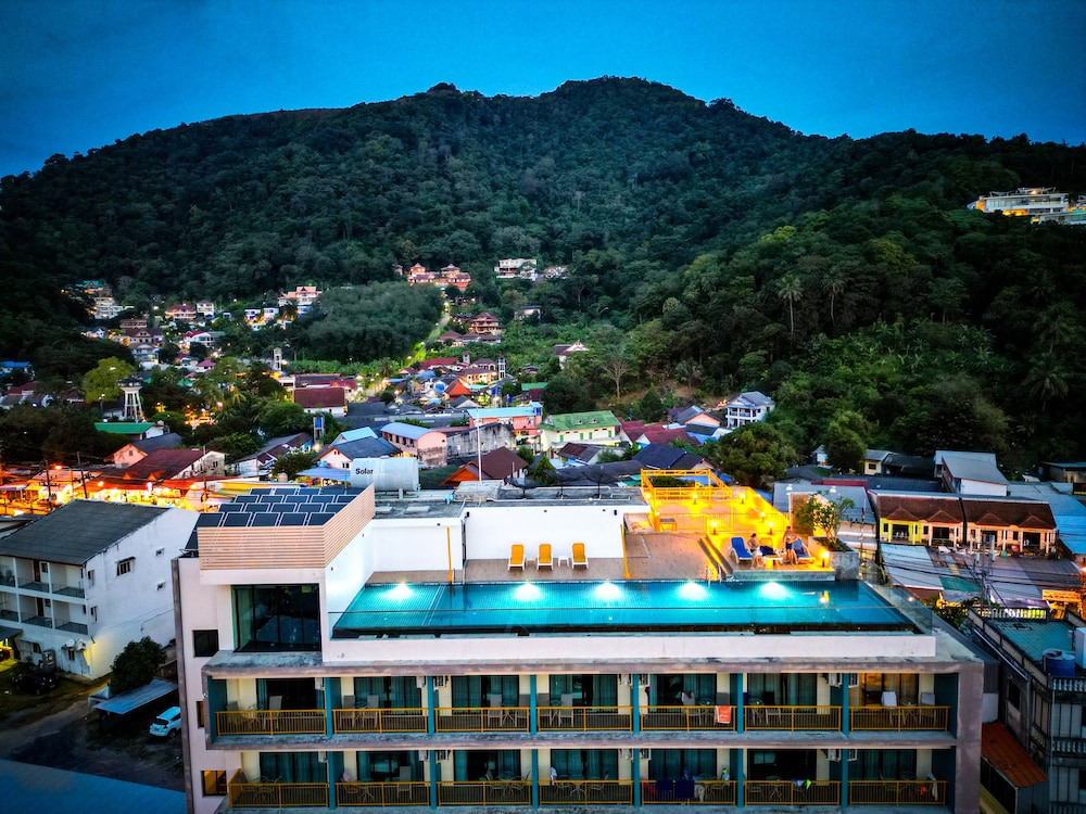 Dome Kata Resort 4/76