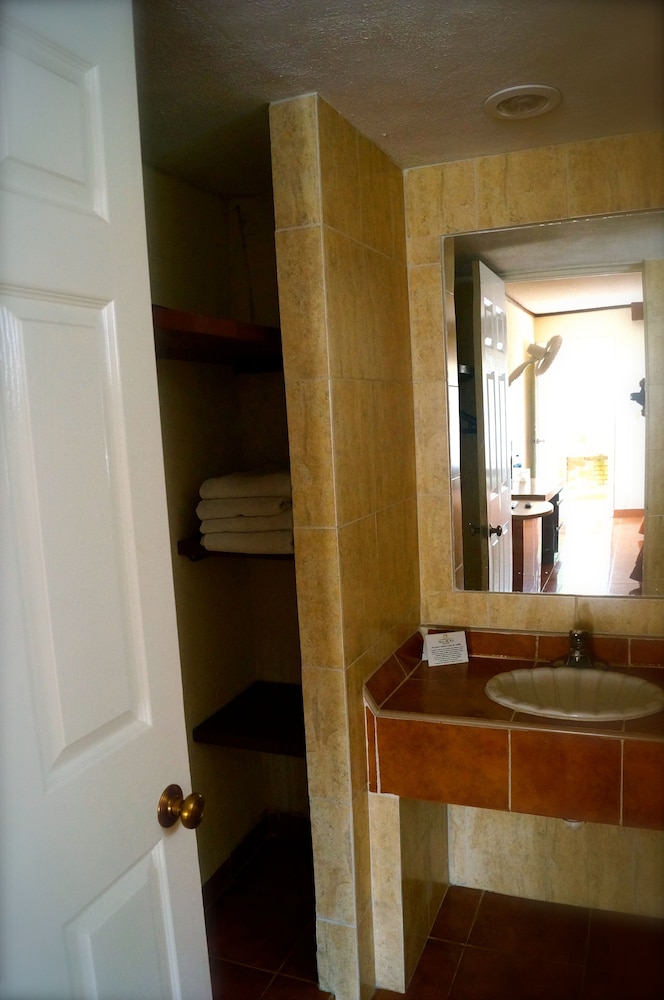 Villa del Sol and Suites 12/62