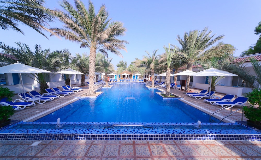 Fujairah Hotel and Resort 29/33