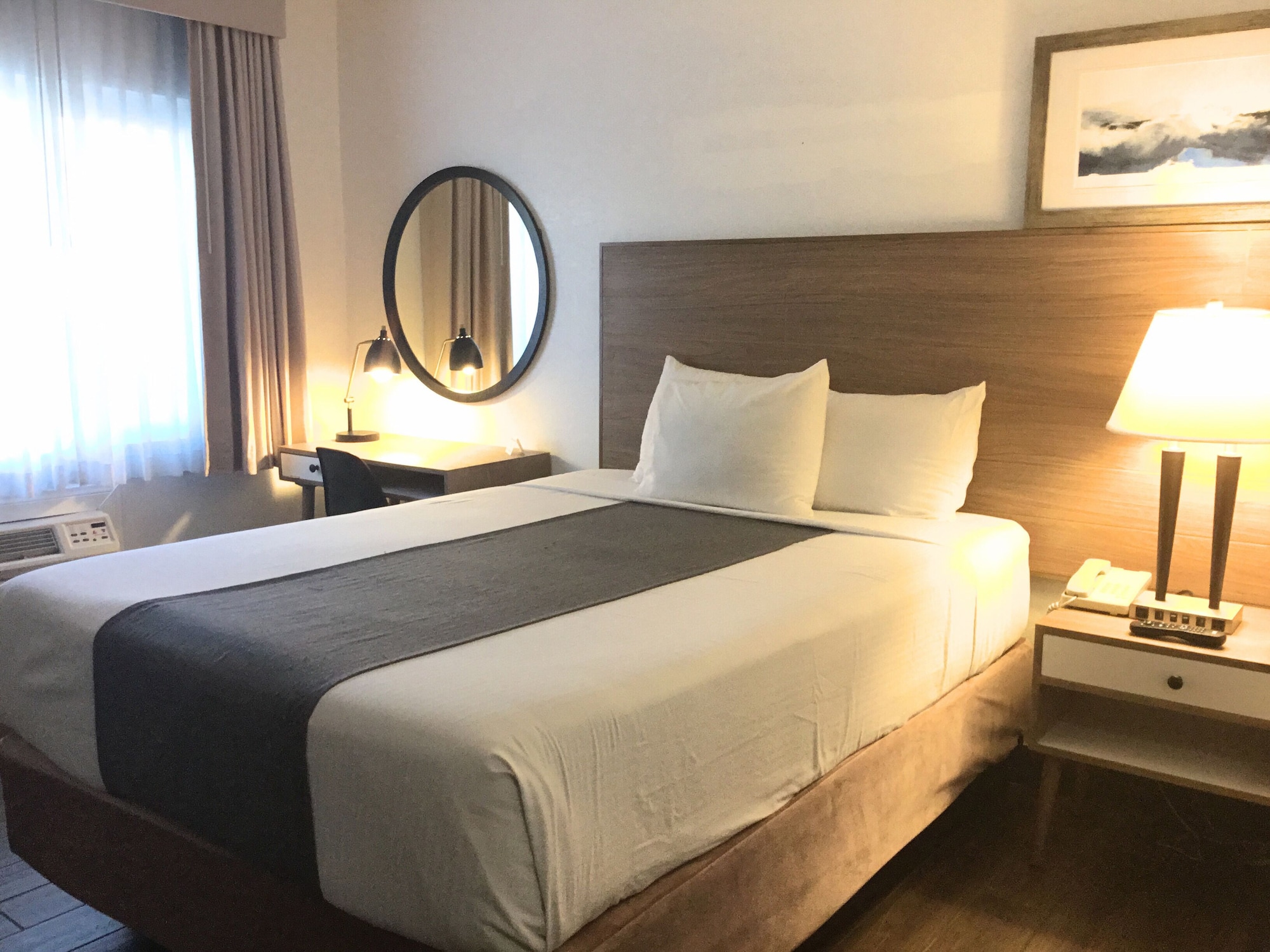 STANDARD, 2 QUEEN BEDS