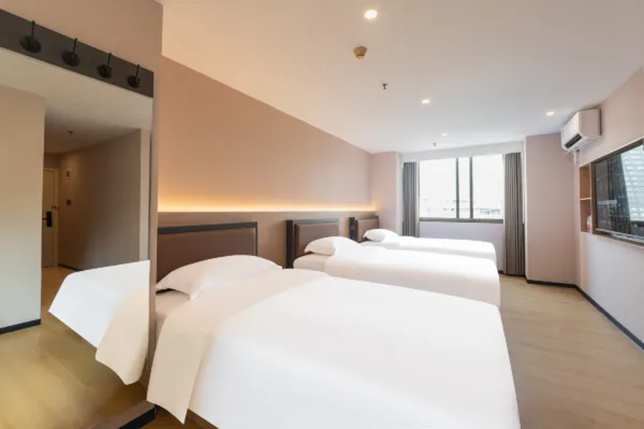 Yuezhi Light Hotel(Guangzhou Eastern Railway Station Yantang Metro Station Store) 20/36