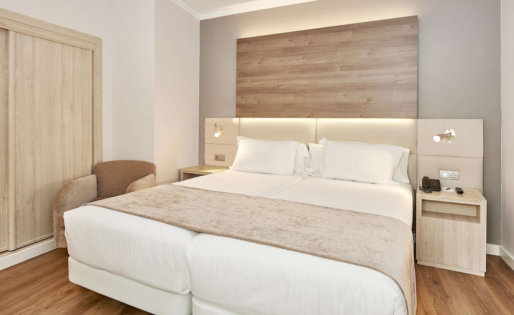 STANDARD, DOUBLE BED