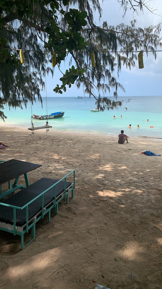 In Touch Resort 40/58
