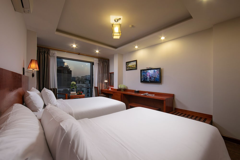 EXECUTIVE, TWIN BEDS