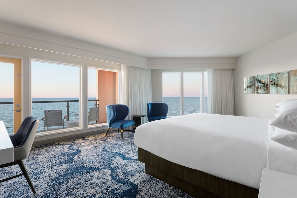 Delta Suites by Marriott Virginia Beach Waterfront 13/46