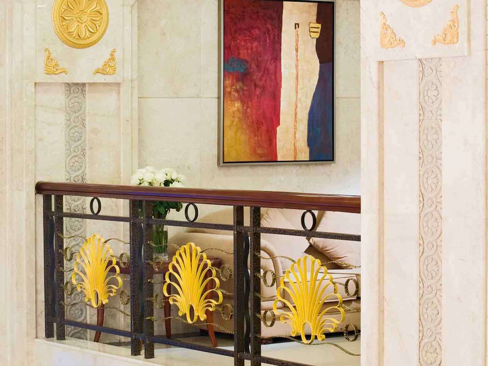 Grand Mercure On Renmin Square 9/64
