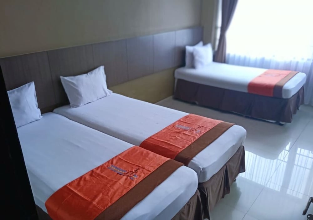 Hotel Bumi Makmur Indah 23/54