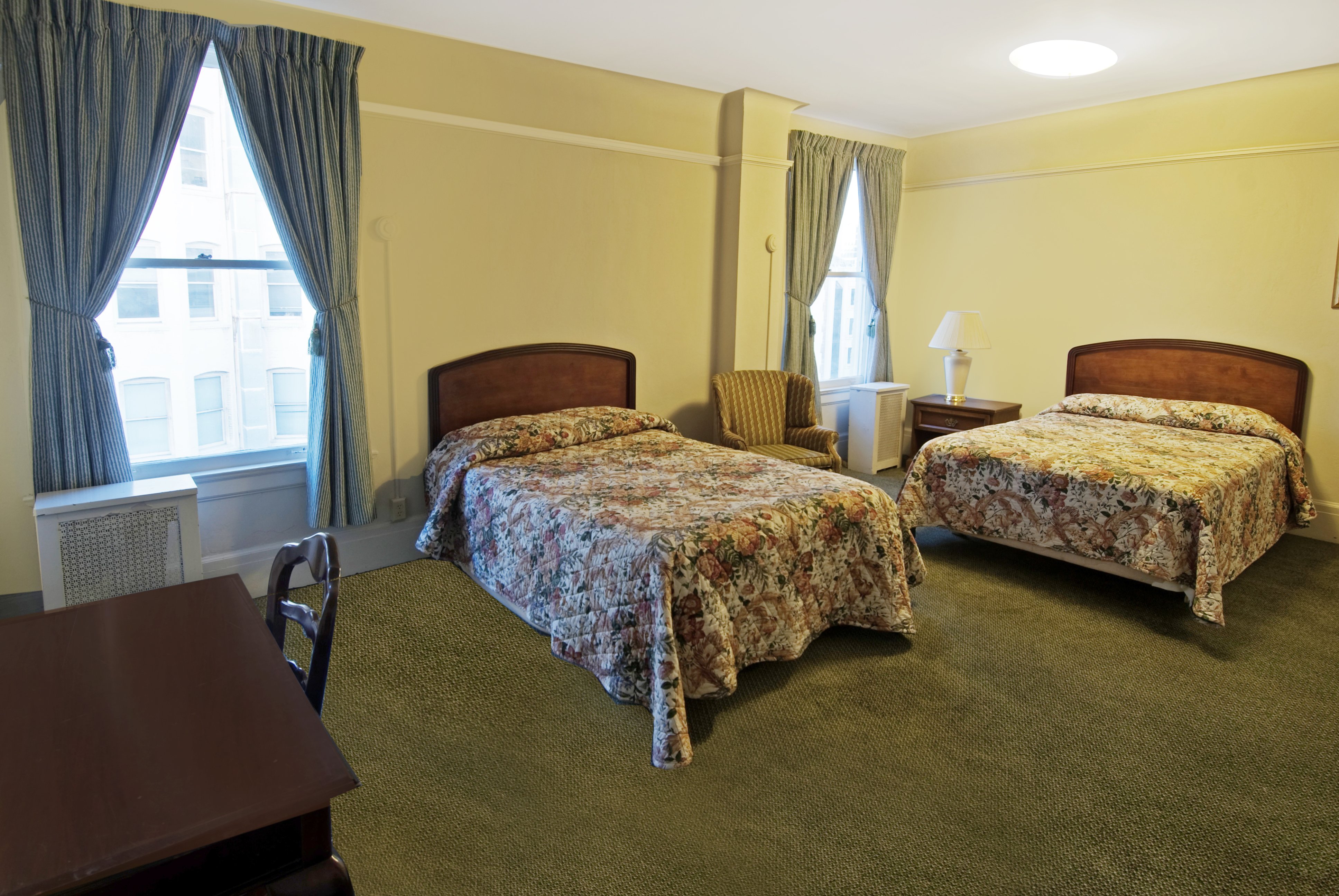 Aida Plaza Hotel 8/30