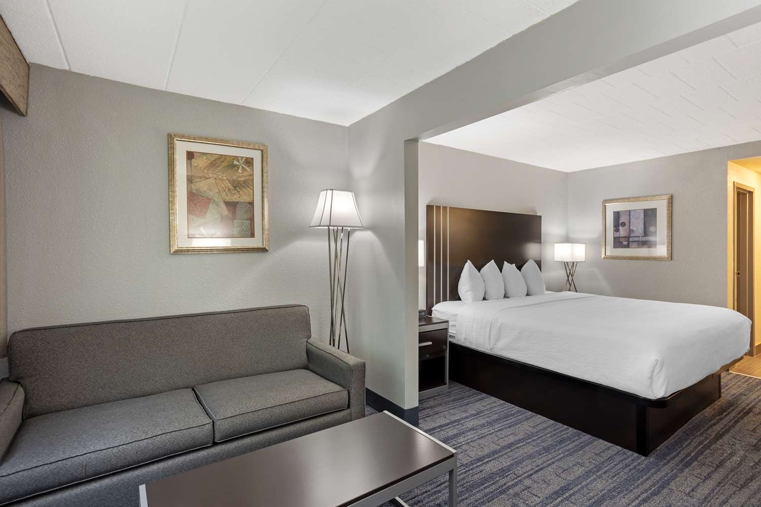 Room, King Bed, Sofa, Best Western Plus Reading Inn & Suites 2/4