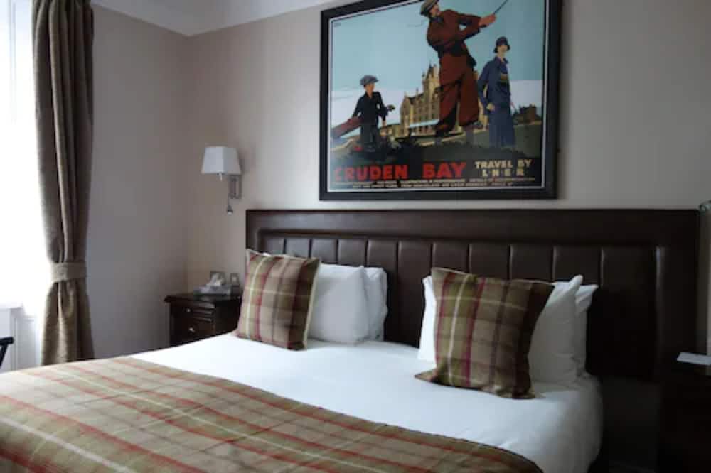 Kilmarnock Arms Hotel 14/30