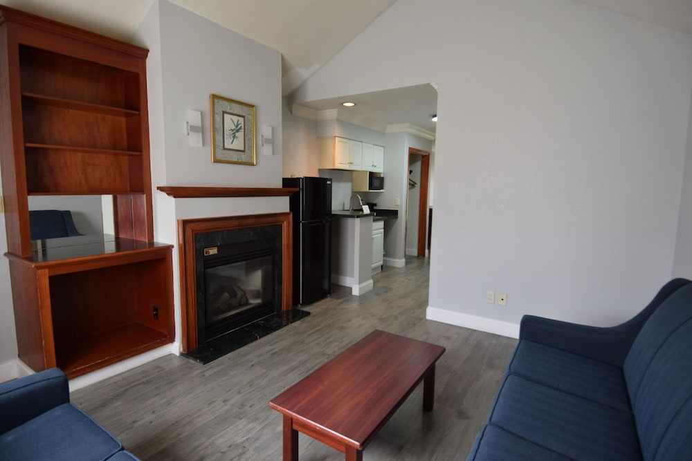 Americas Best Value Inn & Suites - Clarence/Buffalo East 6/49