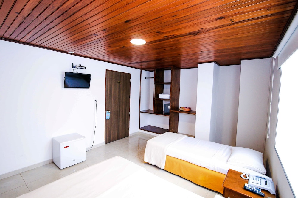 Hotel Portobelo Boulevard 8/61
